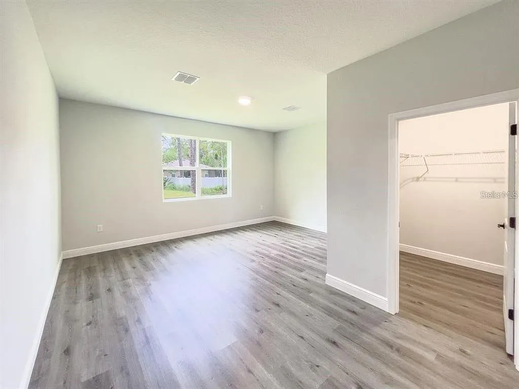 4 bed, 2.0 bath, 1694 sqft, $2,497 — Photo 4