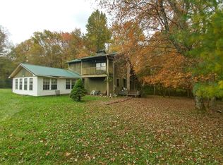1443 Cove Ln, Oliver Springs, TN 37840
