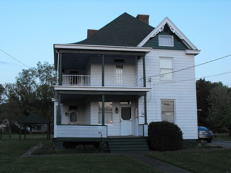 2nd image of 671 Cherry St