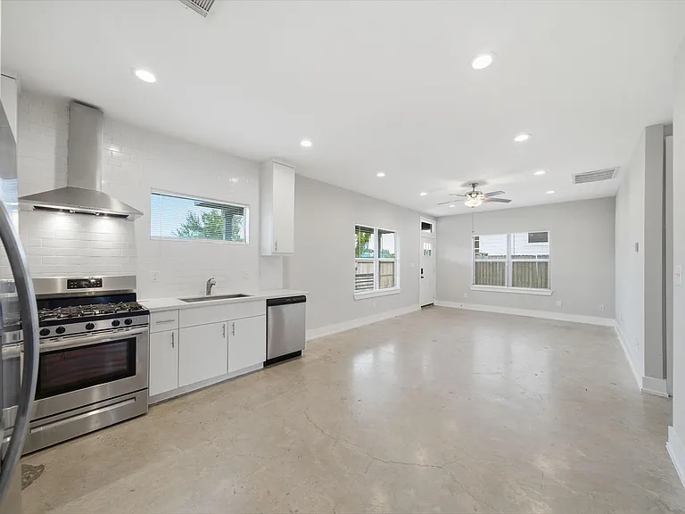 603 Edgewood St #B — Photo 8