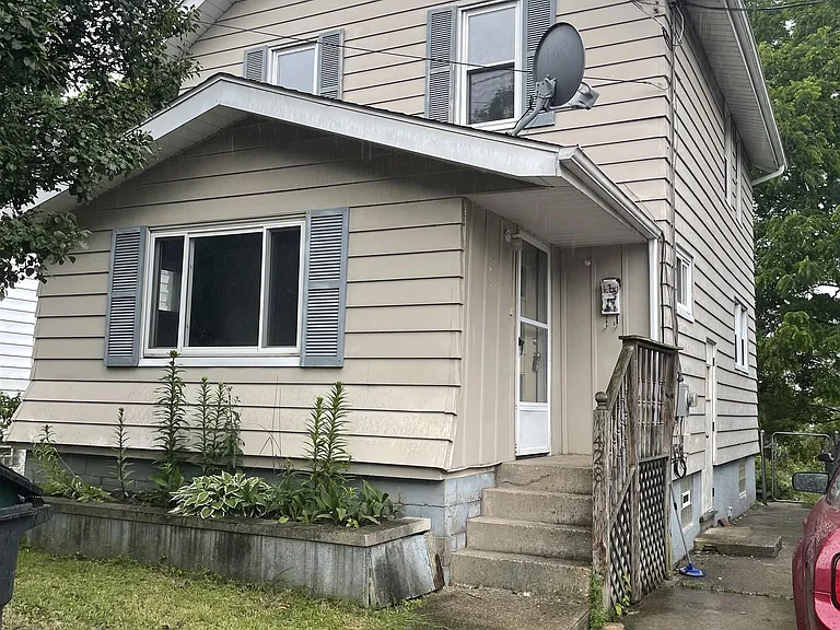 1428 Sara Ave — Photo 1