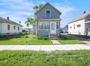 327 W 11th St, Mishawaka, IN 46544