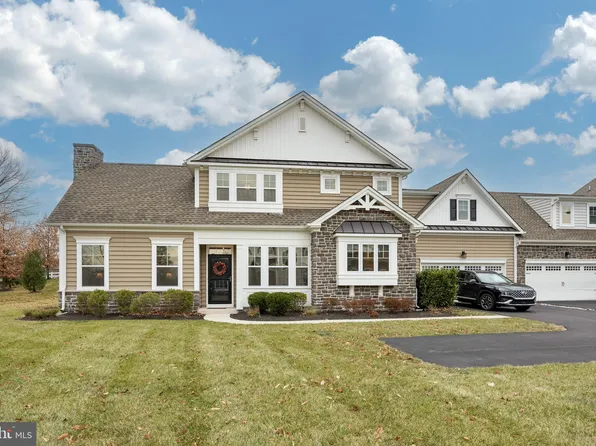 103 Summit Dr, Royersford, PA 19468