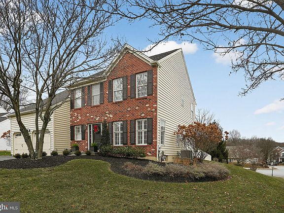 2nd image of 926 Covington Dr