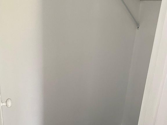 3rd image of 2815 W Barry Ave Floor 2