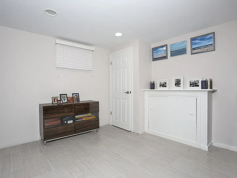 11 Evans Rd — Photo 23