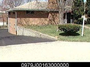 1347 Foxboro Dr, Monroeville, PA