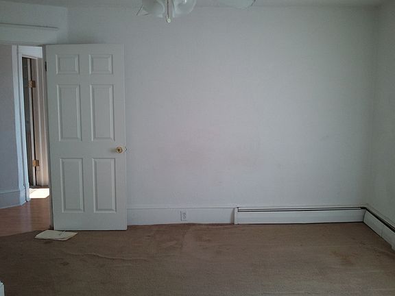 5th image of 608 Henry Ave