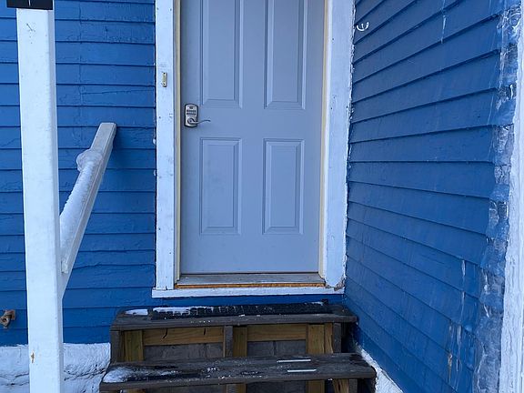 2nd image of 217.5 Willard St