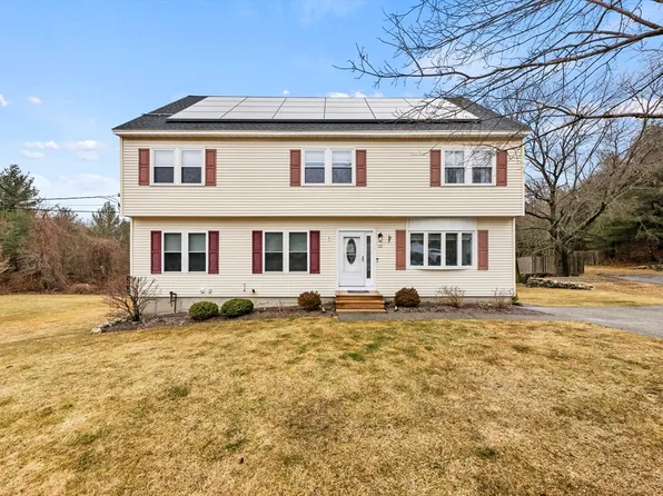32 Briarwood Rd, Woburn, MA 01801