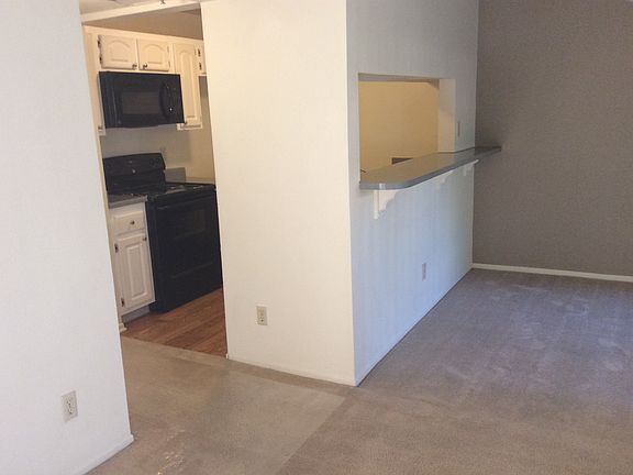 3rd image of 4540 Orange Ave #Or313