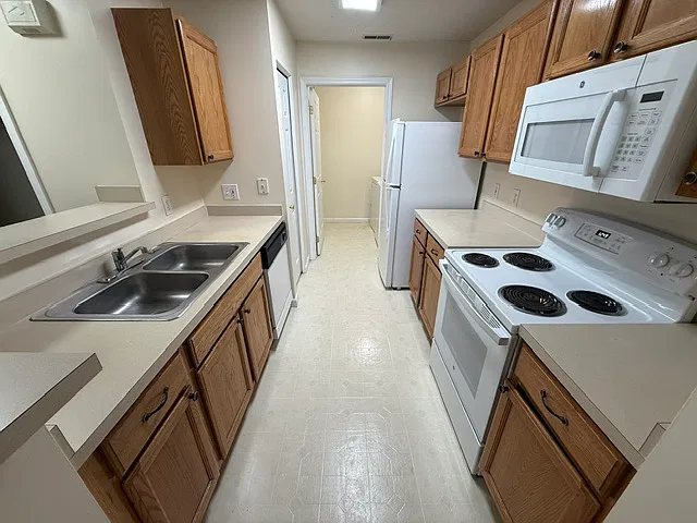 2 bed, 1145 sqft, $1,700 — Photo 4