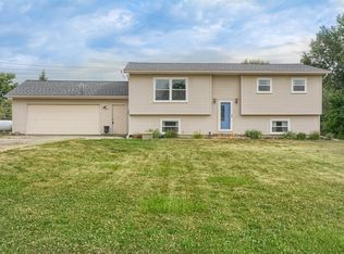 12009 E Carpenter Rd, Davison, MI 48423