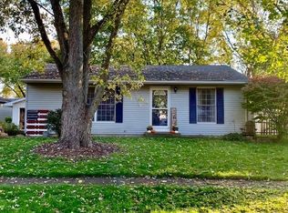 3205 York Dr, Champaign, IL 61821