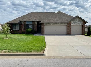 4414 Somerset Dr, Brookline, MO 65619