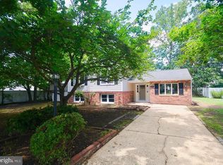 425 Holly Pkwy, Williamstown, NJ 08094