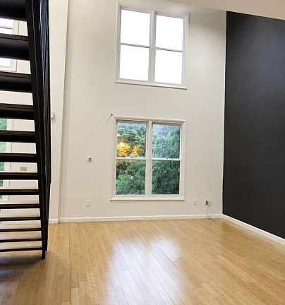 5th image of 454 Washington St APT 3
