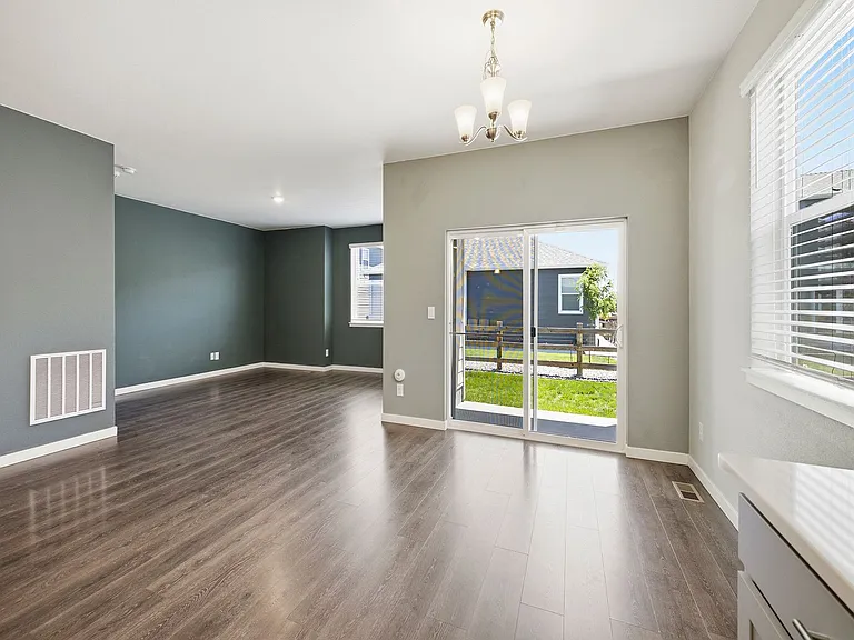 908 Rollins Den Dr — Photo 2