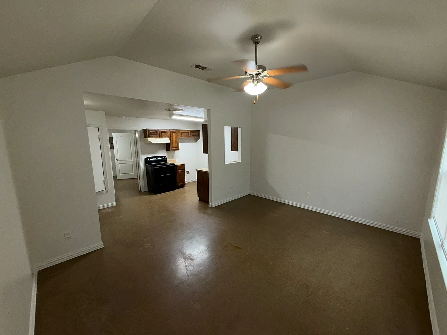 1 bed, 609 sqft, $650 — Photo 3