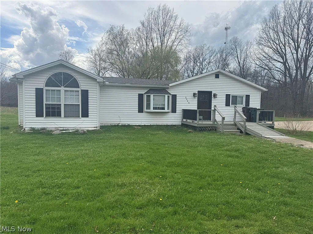 3946 Dunton Rd photo 1