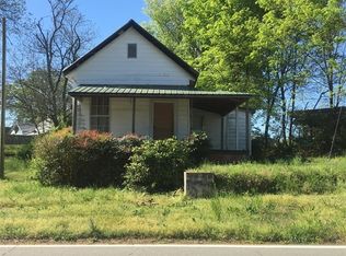 46 Madison St, Commerce, GA 30529