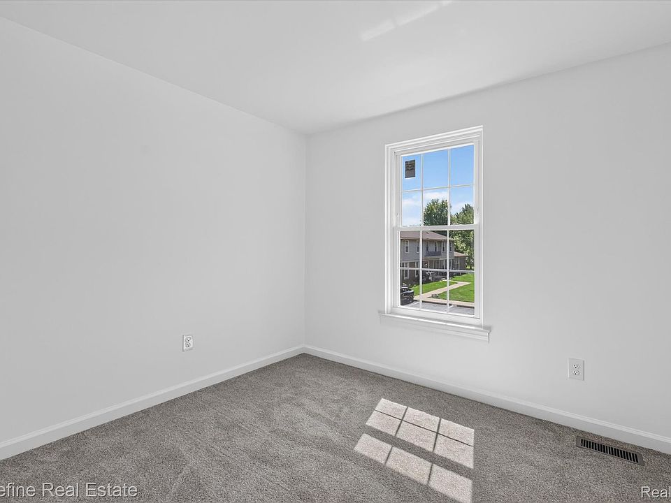 28308 Coventry Ct, photo 14