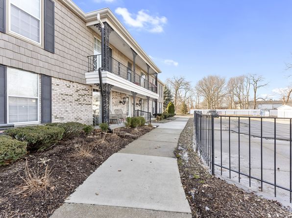 24360 E River Rd UNIT 30