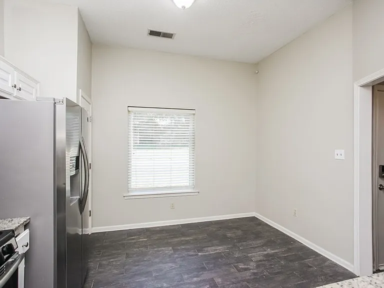 5822 Michaelson Dr — Photo 7
