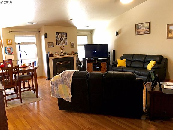 3rd image of 15705 NE 87th Cir