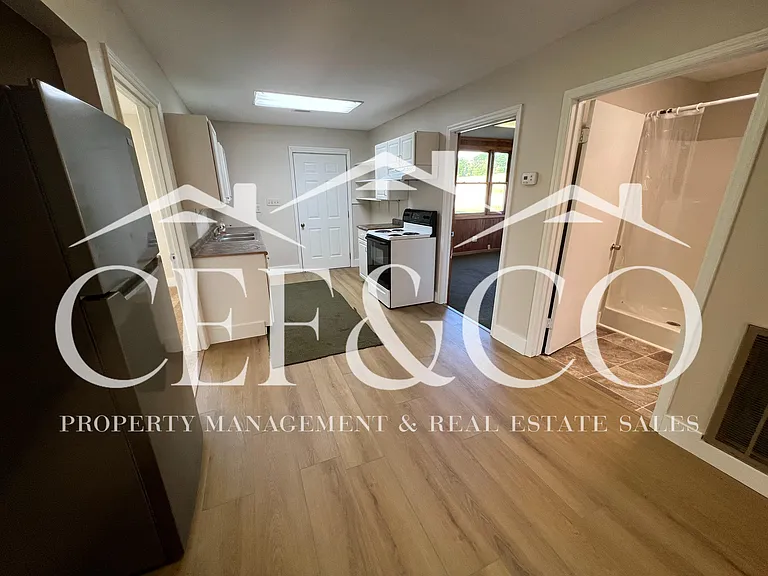 445 Pine Hills Rd — Photo 7