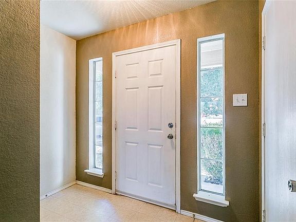 2nd image of 1428 Pine Ln