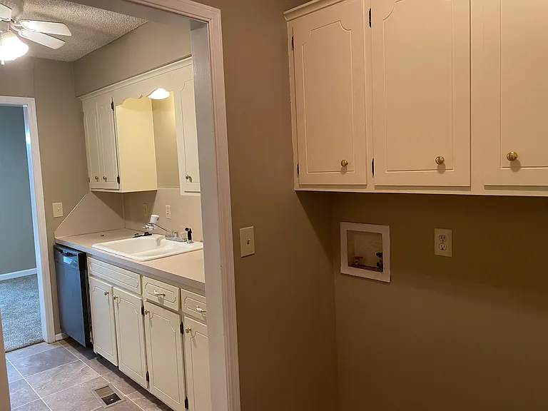 6916 E 71st Pl — Photo 38