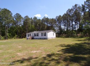 103 McGill Dr, Burgaw, NC 28425