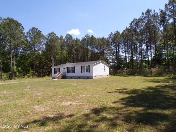 103 Mcgill Drive, Burgaw, NC 28425
