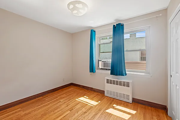 Rented by Compass | media 12