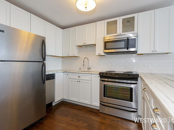2nd image of 1660 N La Salle St #2103