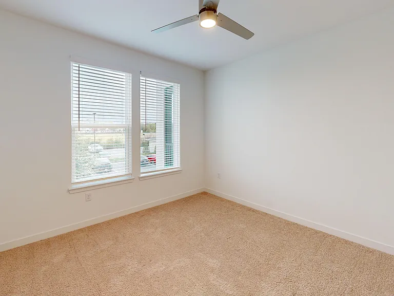 Afton Palms — Photo 60