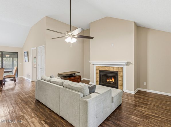 704 WOOD HILL Drive #704, Jacksonville, FL 32256