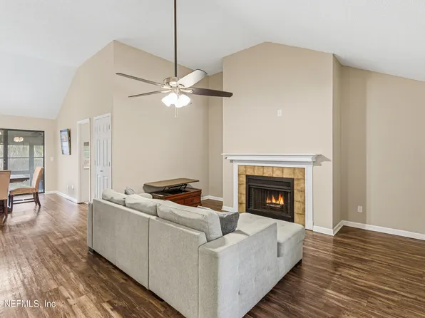 704 WOOD HILL Drive #704, Jacksonville, FL 32256
