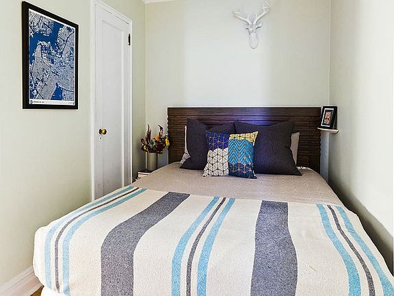 4th image of 20 Plaza St E APT C23