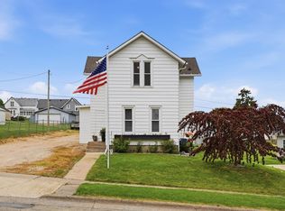 308 S Eliza St, Maquoketa, IA 52060
