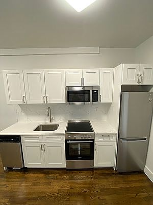 5th image of 58 E 1st St APT 5B