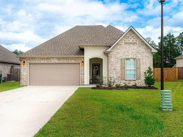22034 Giselle Dr, Mandeville, LA 70471