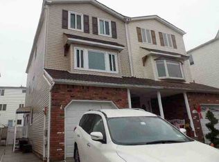54 Ilyse Ct, Staten Island, NY 10306