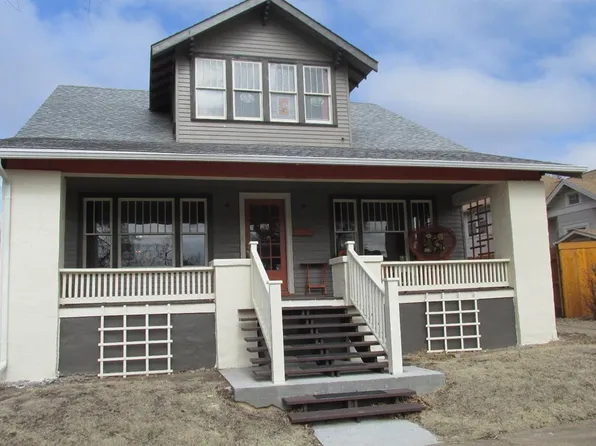 311 NE 10th St, Abilene, KS 67410
