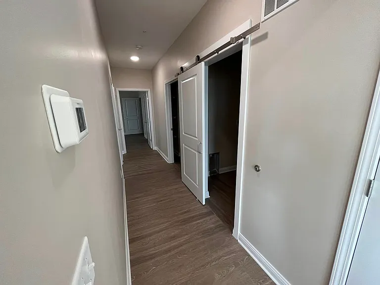310 E Main St — Photo 5