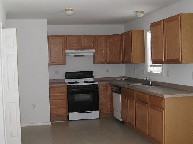 2nd image of 220 McDougal Rd