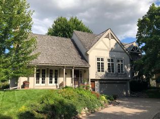 2005 James Ave S, Minneapolis, MN 55405