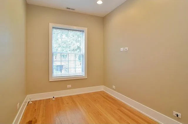 4219 N Leavitt St #2 — Photo 3