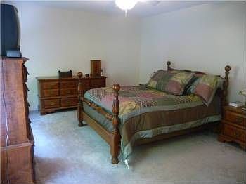 4th image of 216 Hemmingwood Dr